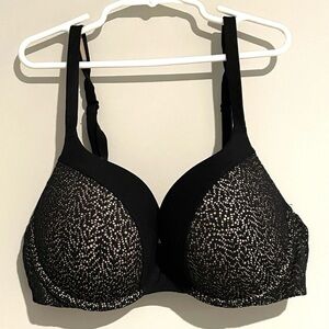 Victorias Secret 34D Bra Perfect Shape Push Up Padding Lace Trim Underwire Black